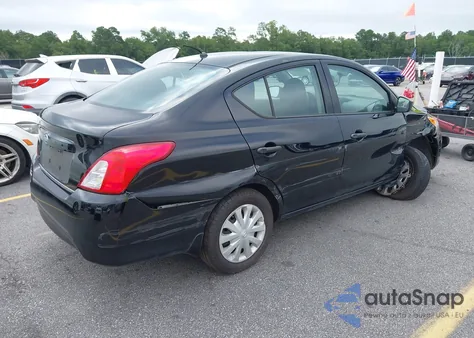 2017 Nissan Versa 1.6 S z USA, uszkodzony, nr VIN 3N1CN7AP1HL833438